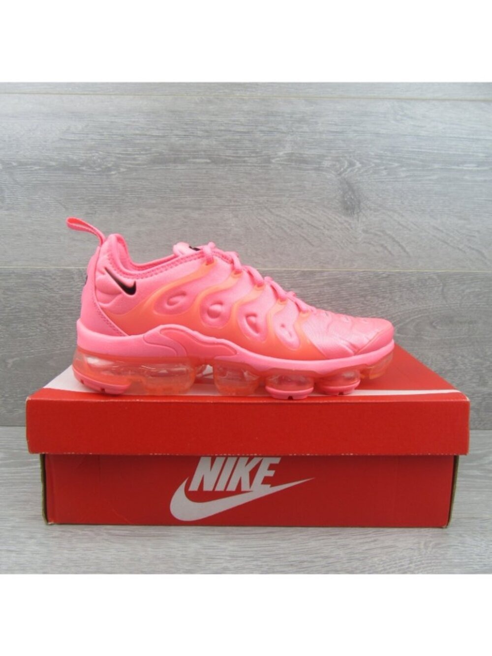 Nike Air Vapormax Plus Bubblegum Pink Women's Size 7.5 Shoes NEW - Picture 2 of 16
